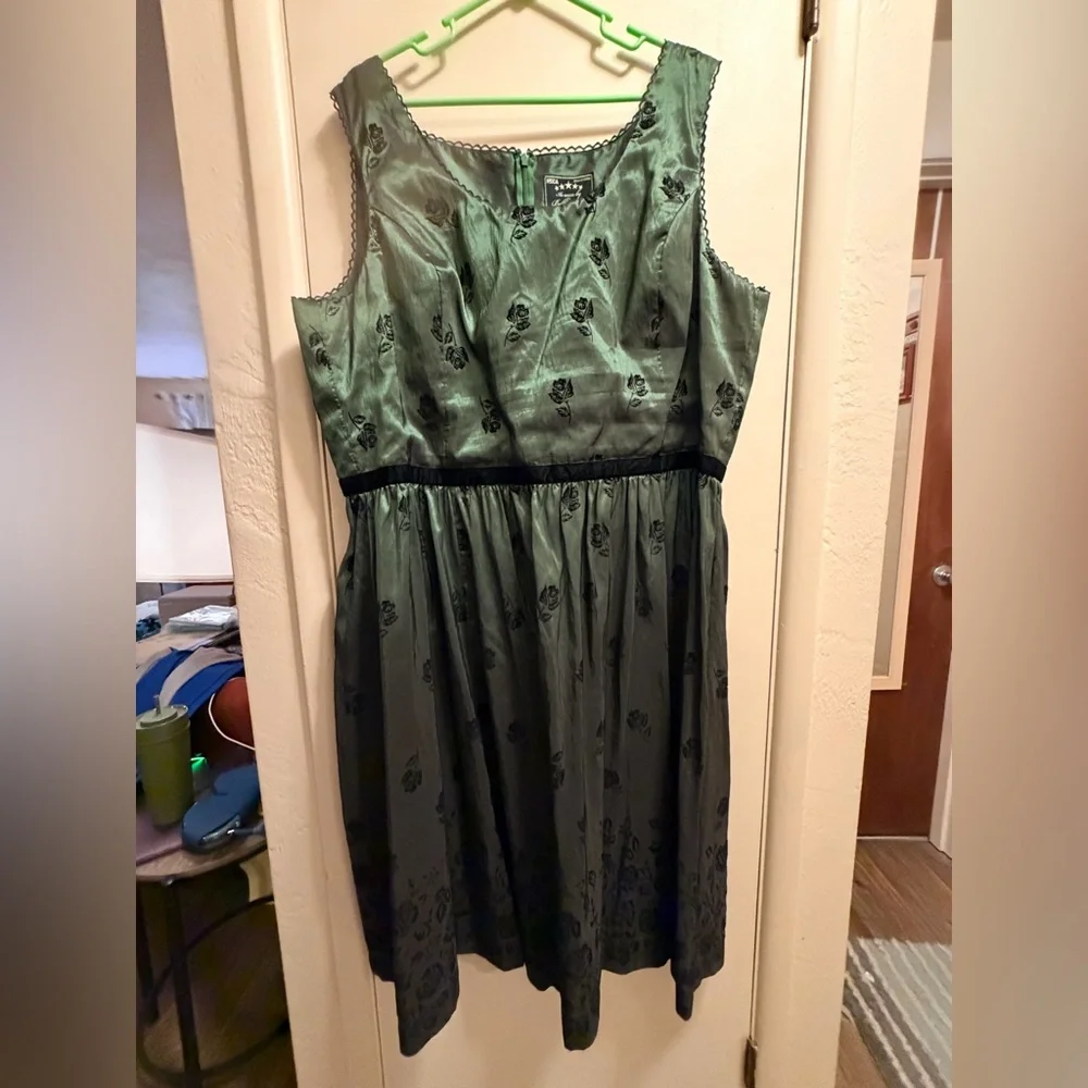 EUC Bella New Moon Twilight NECA Dress 4XL - Picture 1 of 3